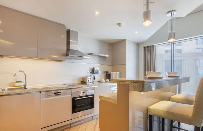 Elegant 1BR Near Wafi Mall Central Dubai Stay - Photo 13