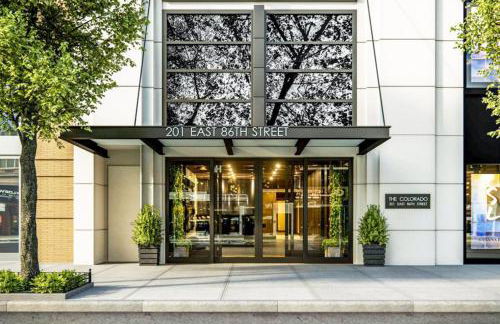 UES 1BR w Gym Rooftop Doorman nr The MET NYC-351 - Foto 19