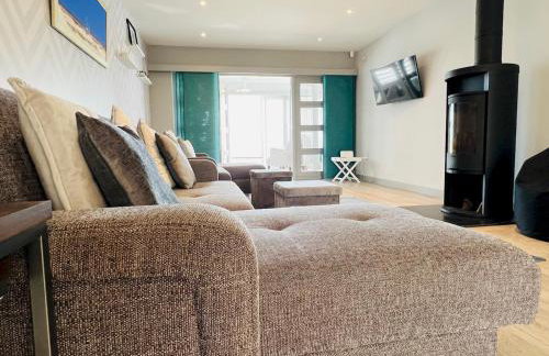 Fabulous Beach Front Holiday Location - Pass the Keys - Photo 12