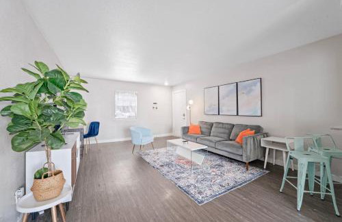 Economy King Bed Suites w Pool, Next to Downtown - Foto 61