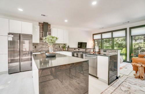 Luxury Modern Home on Golf Course with Game Room! - Foto 8