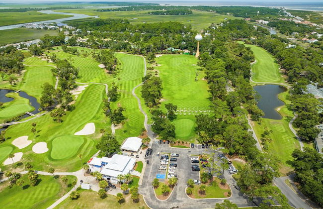 Sprawling Ocean View Home With Massive Deck - Photo 9