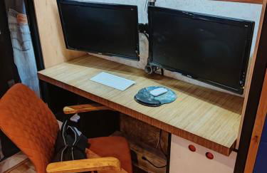 Unique Penthouse with Home Cinema, Panoramic Views & Eco-Chic Design - Foto 12