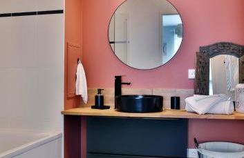 "STARRY in SO" 47m2, parking gratuit, rue calme et arborée, METRO 10 min, Stade de France 24min à pied - Foto 2