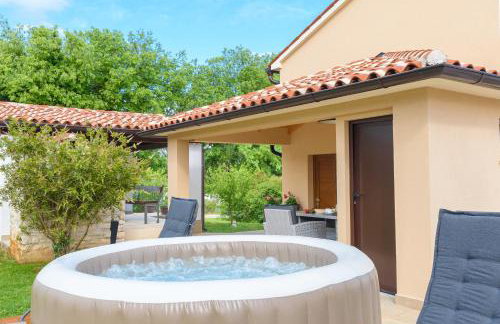 Villa Nensi - Foto 1