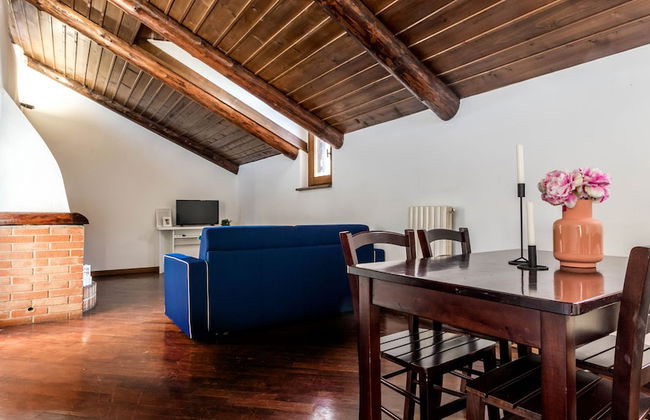 JOIVY Big Wooden Apartment for 6 near Milano Center - Photo 26