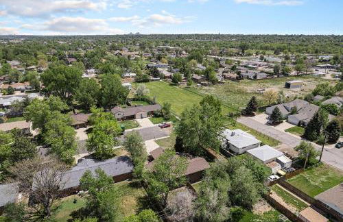 Colorado home near Red Rocks w fenced yard - Foto 33