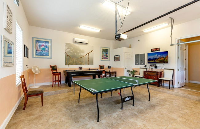 Stunning Large 7 bed Home With Private Pool, Spa, Balcony, Cinema Room, Fitness Suite and Able to see the Disney Fireworks - 467 - Foto 37