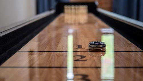 Lakefront Loft - Downtown - Shuffle Board Table - Foto 4