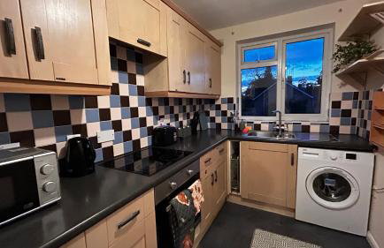 Cozy 2 Bedroom Apartment close to Town Centre - Foto 12