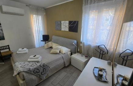 VARESE PRIME - Air Conditioning, 2 Parking, 2 Baths, City Centre, 200mt Villa Esengrini Montalbano, NO Keybox - Foto 2