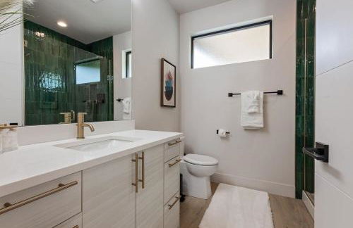 Downtown Luxury Villa Hot Tub Walk To Lake - Foto 31