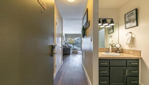 Charming Deluxe Studio w/Lake View #246 at Donner Lake Village - Foto 3