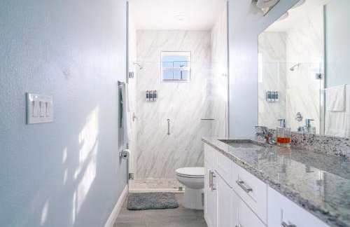 Luxury Tampa Home with Game Room and Theater - Foto 18