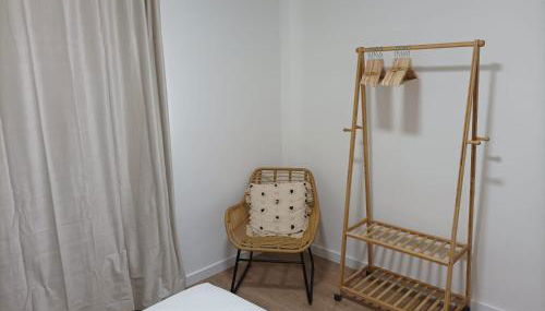 COOL! 5' to metro. 15' to Center/beach by metro. - Photo 2