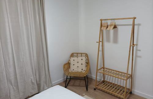 COOL! 5' to metro. 15' to Center/beach by metro. - Photo 2