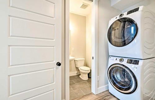 Newly-Built Lakeside Gem with Community Perks! - Foto 32