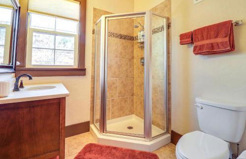 Spacious Manitou Home with Views in Central Location - Foto 19