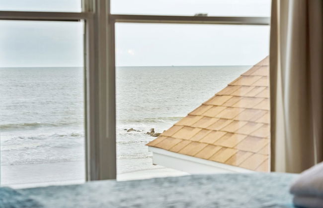 Oceanfront w Pool Panoramic Deck Views 5bdr Folly Ocean Breeze by Avantstay - Foto 39