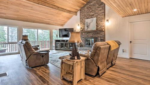 Spacious Sun-Up Bay Cabin, 20 Min to Downtown CDA! - Foto 4