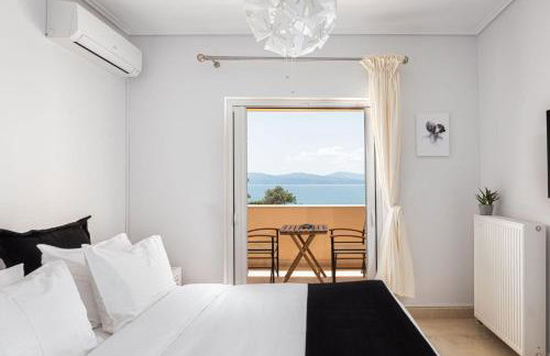 Eretria Luxurious Seafront Villa - Photo 17