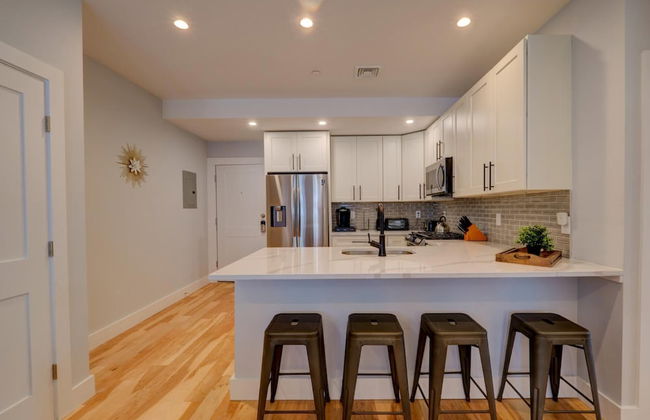 Luxury 2BD 2BA Near Logan Airport and T Station - Foto 7