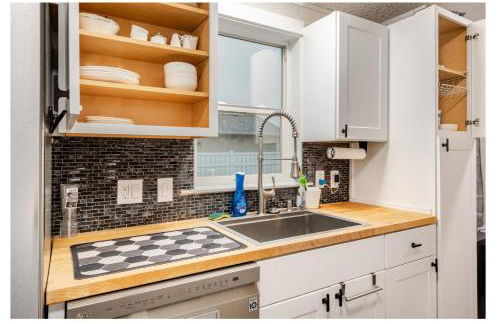 Family & Pet friendly 3 bdrm home with full kitchen and fenced yard - Foto 25