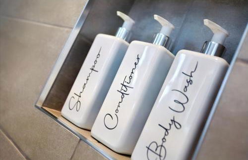 2022 Modern Home In Central Hayle With Parking & EV plug - Foto 15