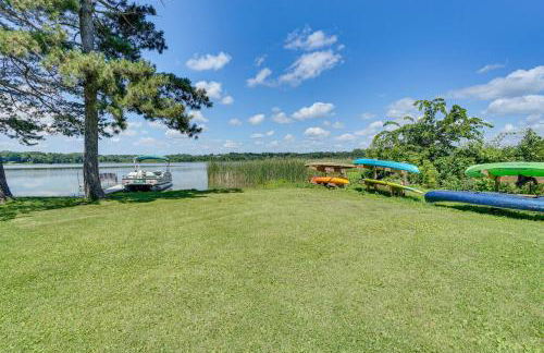 Lakefront Mound Getaway Near Snowmobiling Trails! - Foto 18