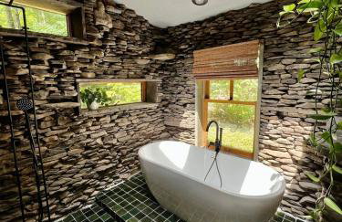 Stunning Catskills Cabin - Photo 22