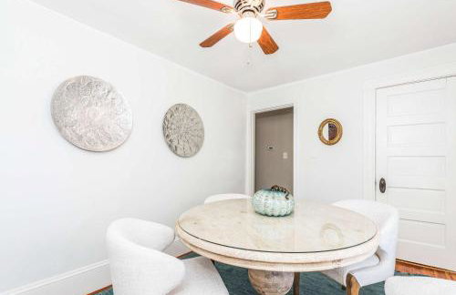 Richards Retreat Walk to Downtown Washer-Dryer - Foto 15