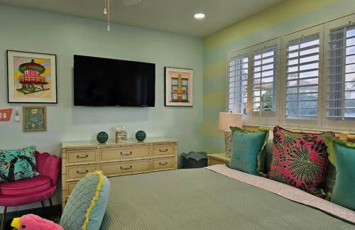 The Bird-2 blocks to beach-Heated Pool-Hot Tub - Foto 78