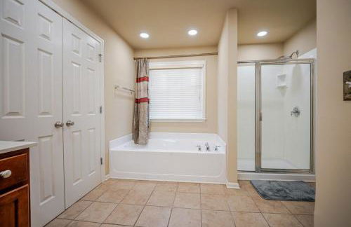 Modern 5BR Retreat with Office Fully Furnished - Foto 16