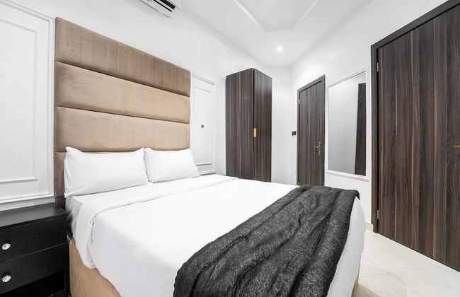 The Azaria Hotel & Apartment - Photo 13