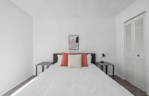 Northcliffe 104 I Fully Furnished 1 Bedroom 1Bth - Foto 1