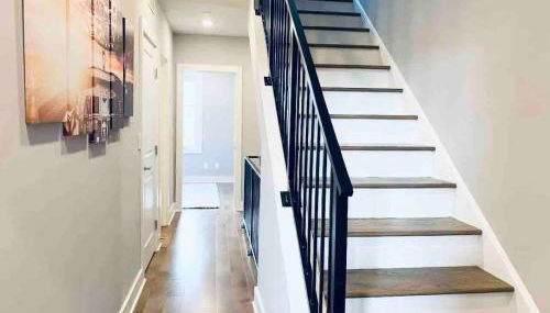 Luxe Penthouse with Private Parking & Rooftop w TV - Foto 5