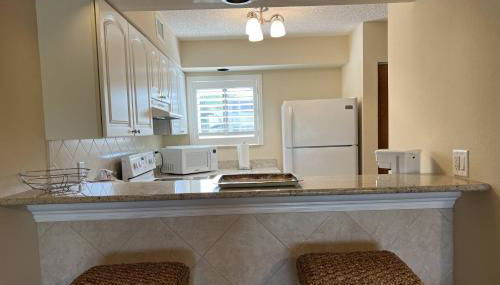 Newly Listed! 20 Percent Off! Golf and Tennis Community Retreat - Foto 3