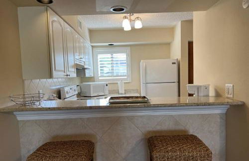 Newly Listed! 20 Percent Off! Golf and Tennis Community Retreat - Foto 3