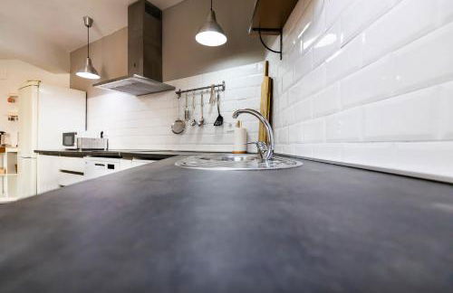 AkomodaT en apartamento luminoso junto al paseo de la ría - Foto 7