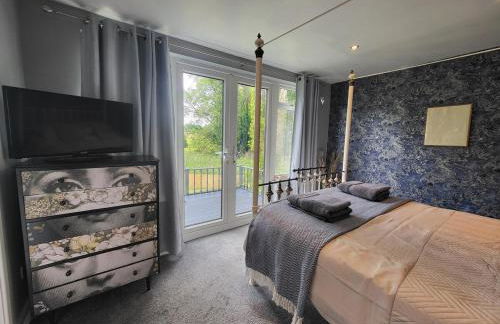 Woodland View Retreat - Luxury Stay, Endless Fun - Foto 17