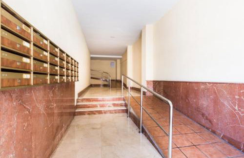 Malaga Centre Apartment with Parking - Photo 20