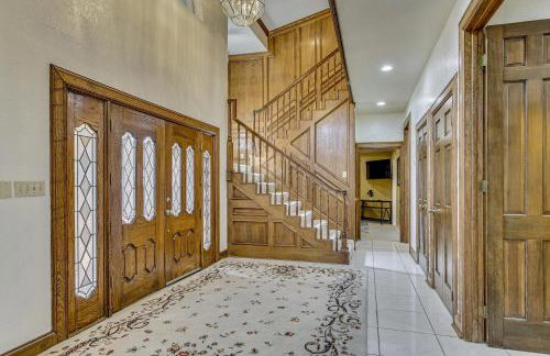 Pool and Game Room Waterfront Harlingen Home - Foto 18