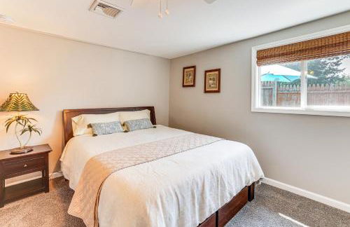 Dock and Backyard Bar Spacious Barnegat Bay Retreat - Foto 23