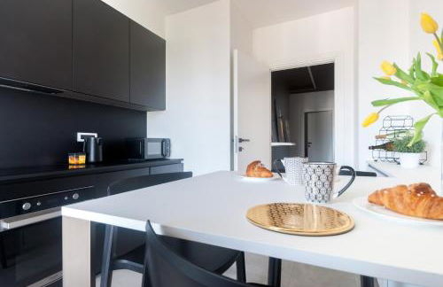 Apartment with Panoramic View of Milan and public free parking lot - Foto 9