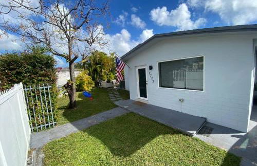 Comfortable House near Downtown & Airport Miami - Foto 8