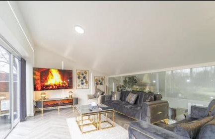 New Modern Stylish Villa Near City Centre Birmingham, with outdoor Hot Tub - Foto 15