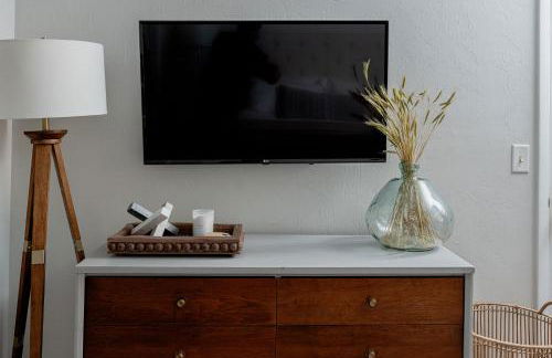 Quiet Convenient and Modern Haven - Foto 36