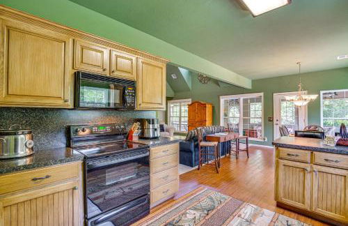 half Mi to Lake Texoma Home with Fire Pit and Grill! - Photo 11