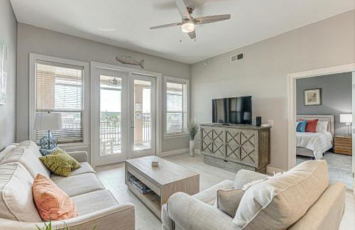 Chic 3BDR for 6 with Pool & Hot Tub Overlooks Marina - Foto 1