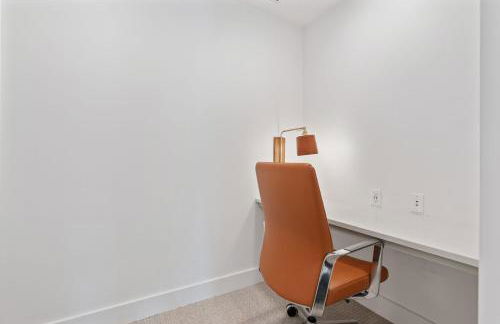 Vibrant 1BD 1BA Pool, Gym, HTub, Bowling and More - Foto 40